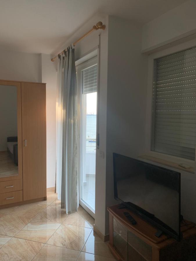 Kokomani 2 Durrës Exterior foto